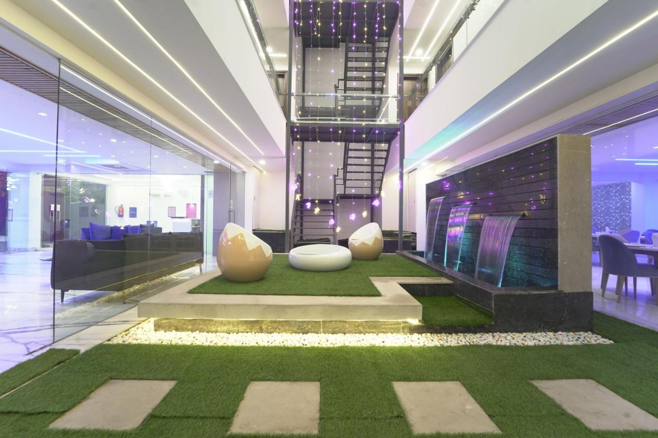 Vaabi Saabi Hotel Gurgaon Exterior foto