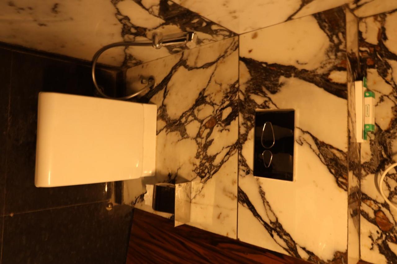 Vaabi Saabi Hotel Gurgaon Exterior foto